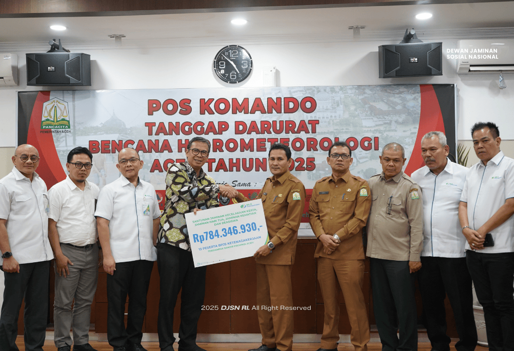 DJSN Bersama BPJS Ketenagakerjaan Menyerahkan Bantuan Aceh